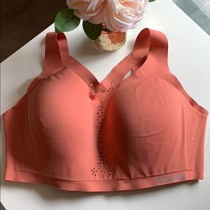 Victoria’s Secret SPORT Angel Max 38DDD